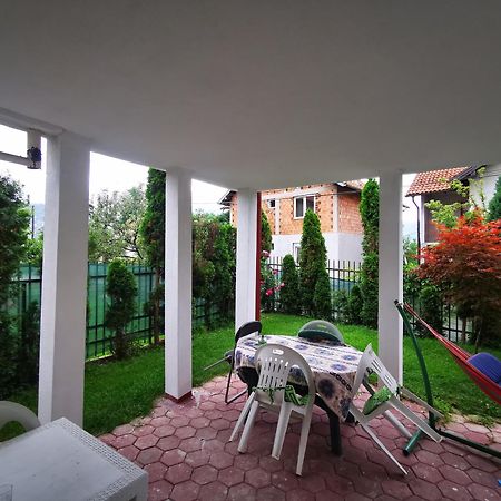 Rest & Recharge 4Bdr Apt- Free Parking, Ac & Garden SJJ Extérieur photo