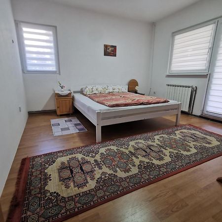 Rest & Recharge 4Bdr Apt- Free Parking, Ac & Garden SJJ Extérieur photo