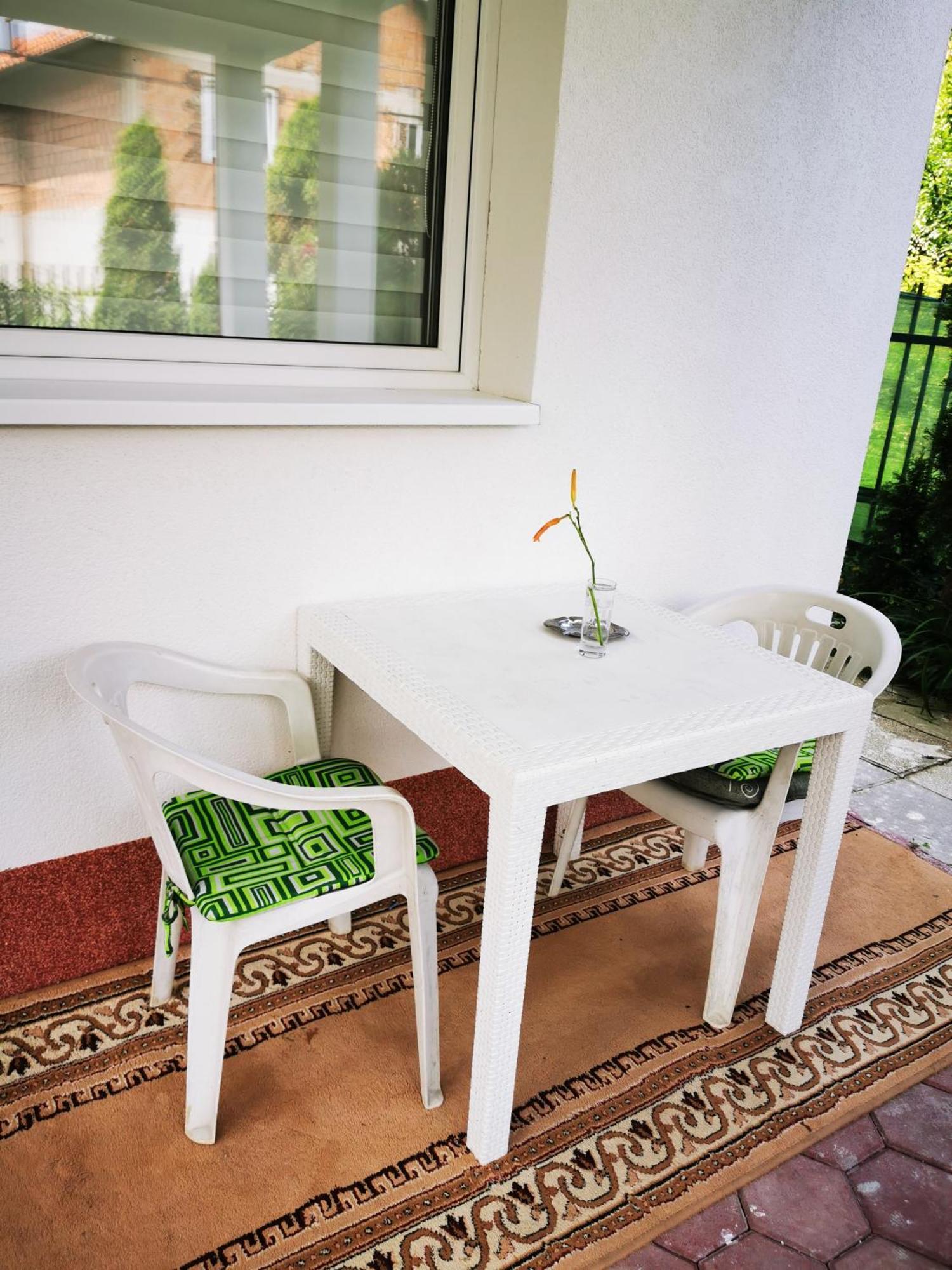 Rest & Recharge 4Bdr Apt- Free Parking, Ac & Garden SJJ Extérieur photo